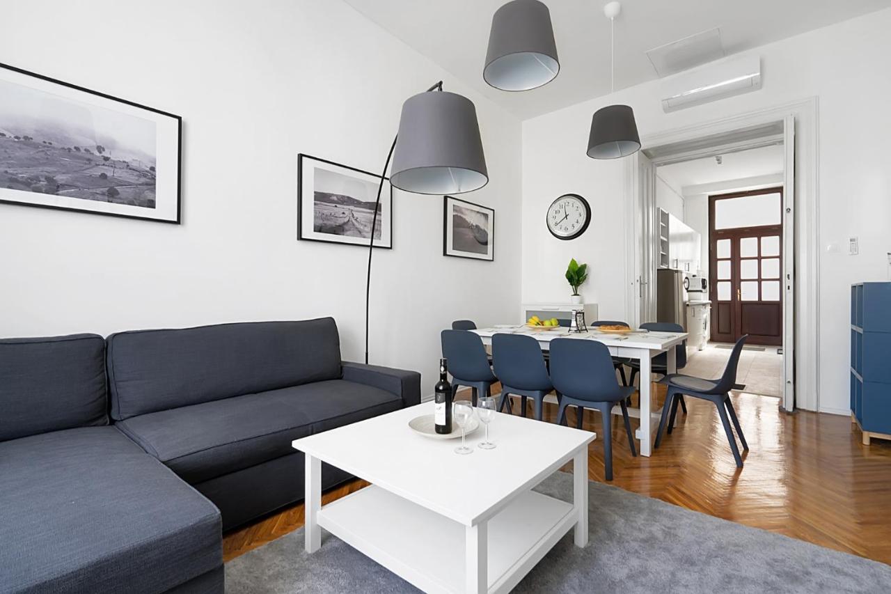 Bpr Cosmos Design Suite With A/C Budapeste Exterior foto