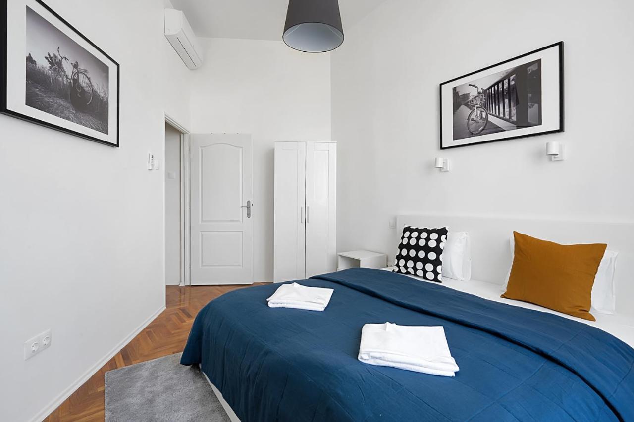 Bpr Cosmos Design Suite With A/C Budapeste Exterior foto
