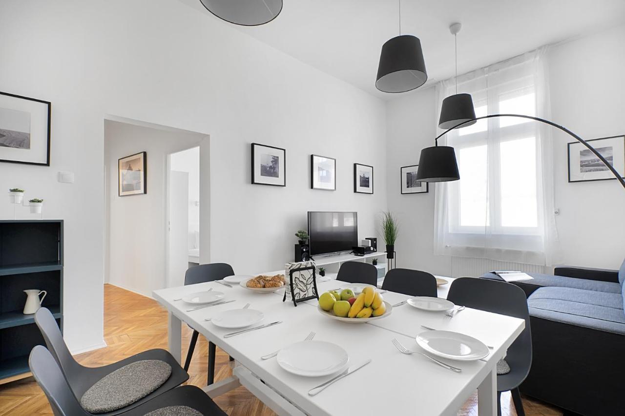 Bpr Cosmos Design Suite With A/C Budapeste Exterior foto