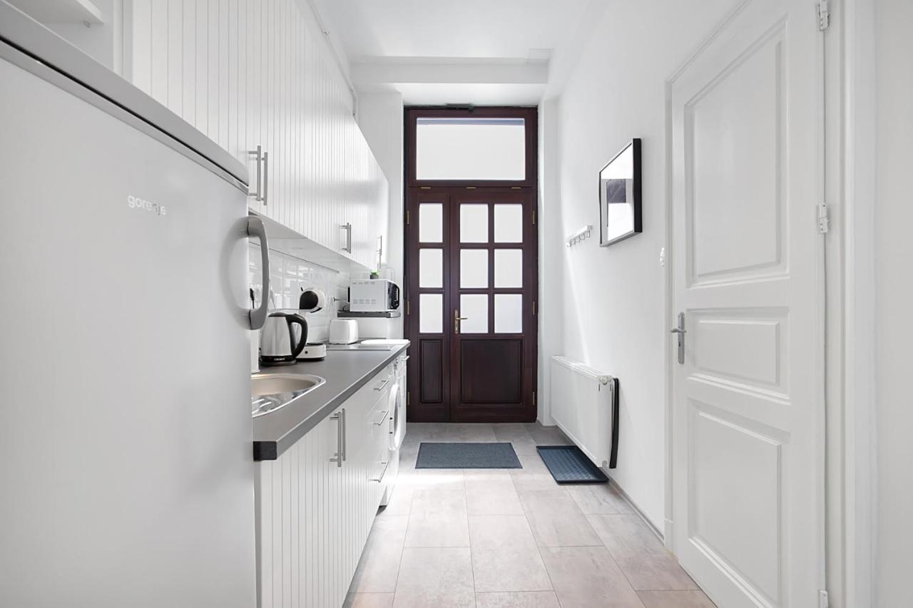 Bpr Cosmos Design Suite With A/C Budapeste Exterior foto